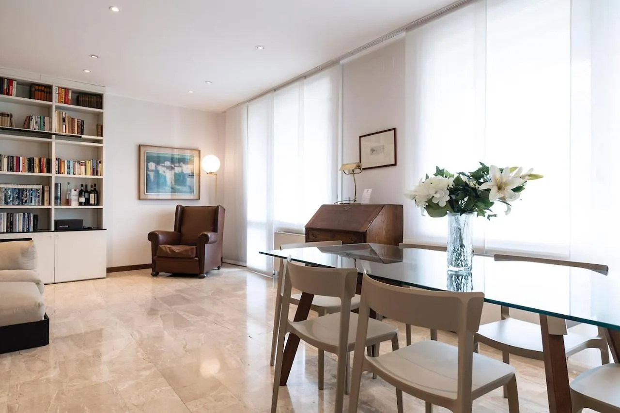Contempora Apartments - Elvezia 8 - E11 Милан 0*,  Италия